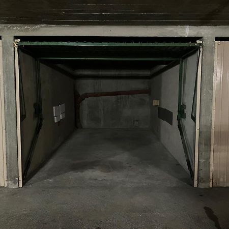 Studio Quartier Chateau - Wifi - Garage Individuel A Cle - Electromenager Complet Pau Esterno foto