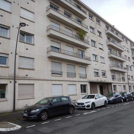Studio Quartier Chateau - Wifi - Garage Individuel A Cle - Electromenager Complet Pau Esterno foto