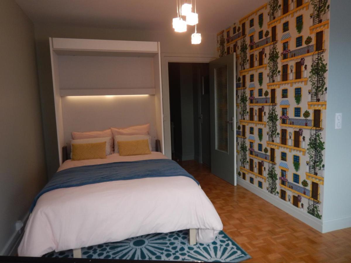 Studio Quartier Chateau - Wifi - Garage Individuel A Cle - Electromenager Complet Pau Esterno foto