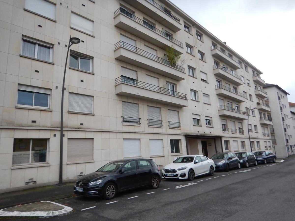 Studio Quartier Chateau - Wifi - Garage Individuel A Cle - Electromenager Complet Pau Esterno foto